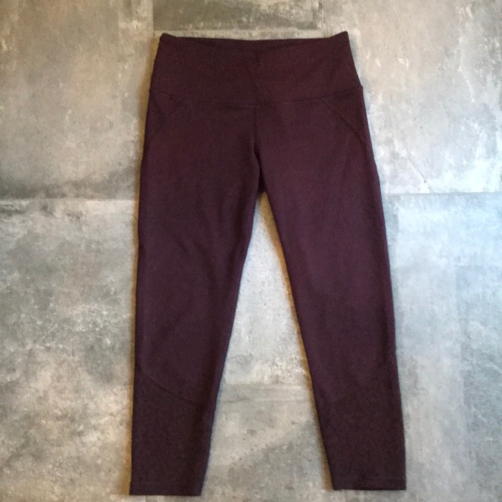 Victoria Secret Knockout Cropped Leggings